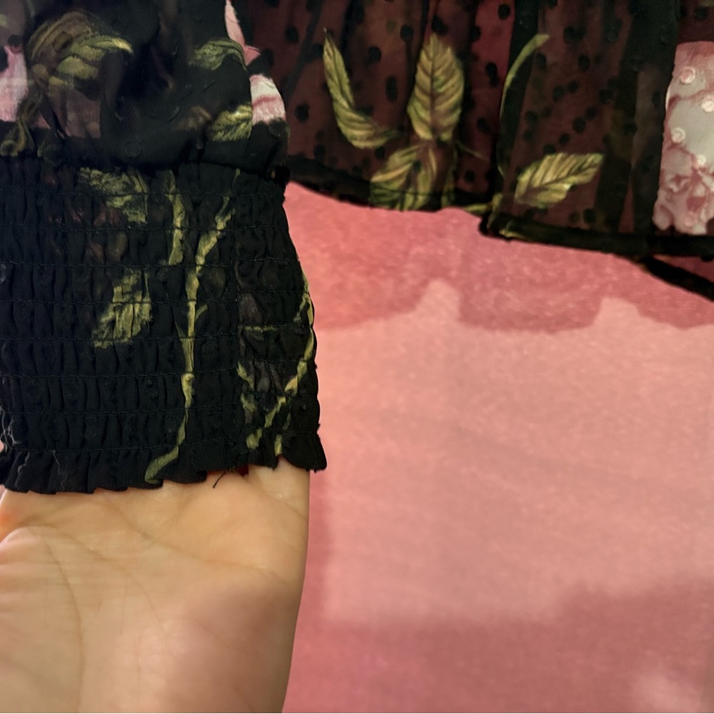 Floral Sheer Blouse - Picture 6 of 8